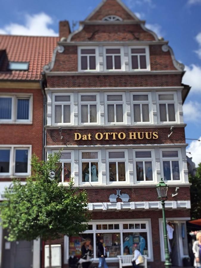Hotel Dh -Deutsches Haus- Emden Bagian luar foto