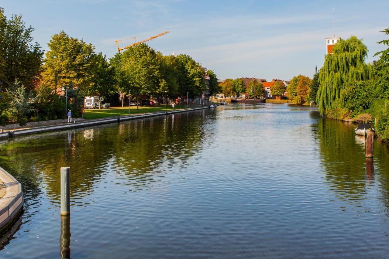 Hotel Dh -Deutsches Haus- Emden Bagian luar foto