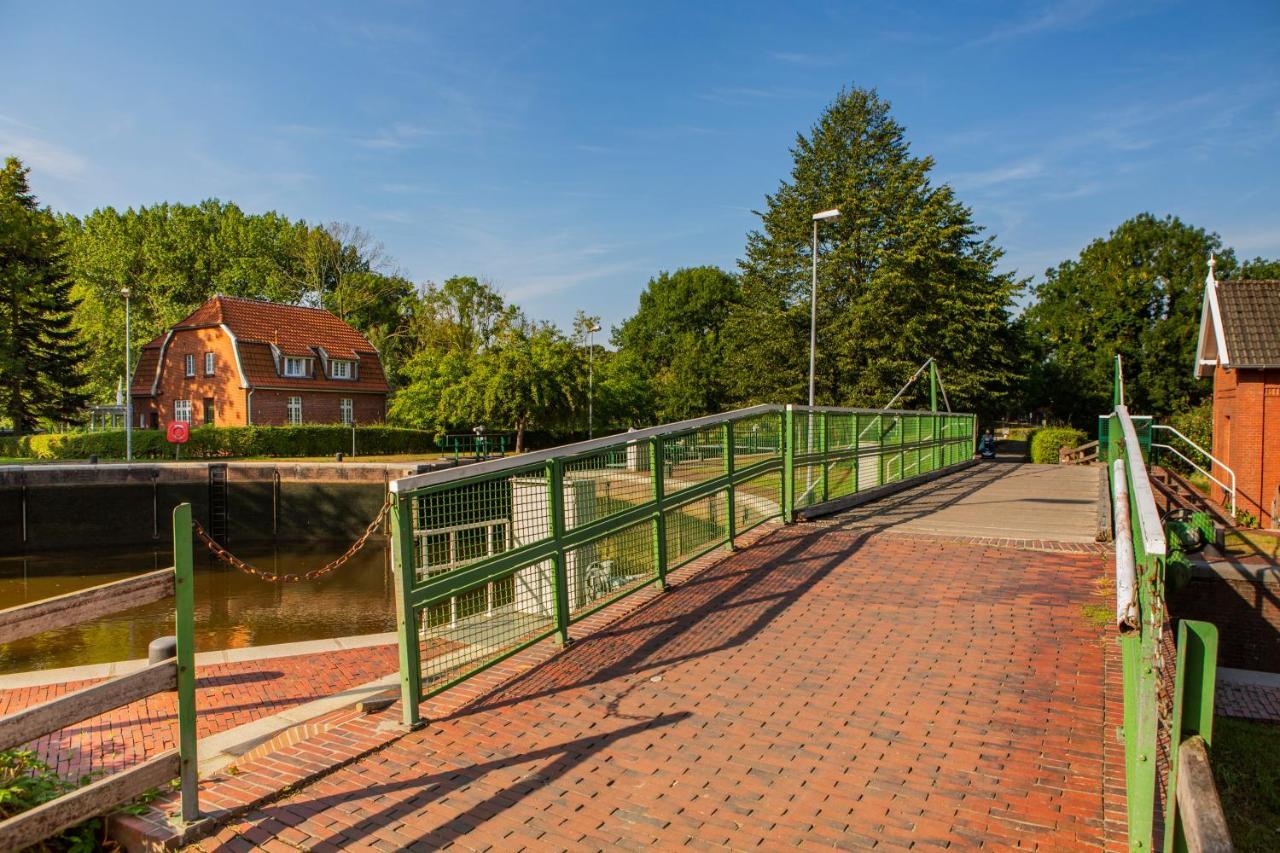 Hotel Dh -Deutsches Haus- Emden Bagian luar foto